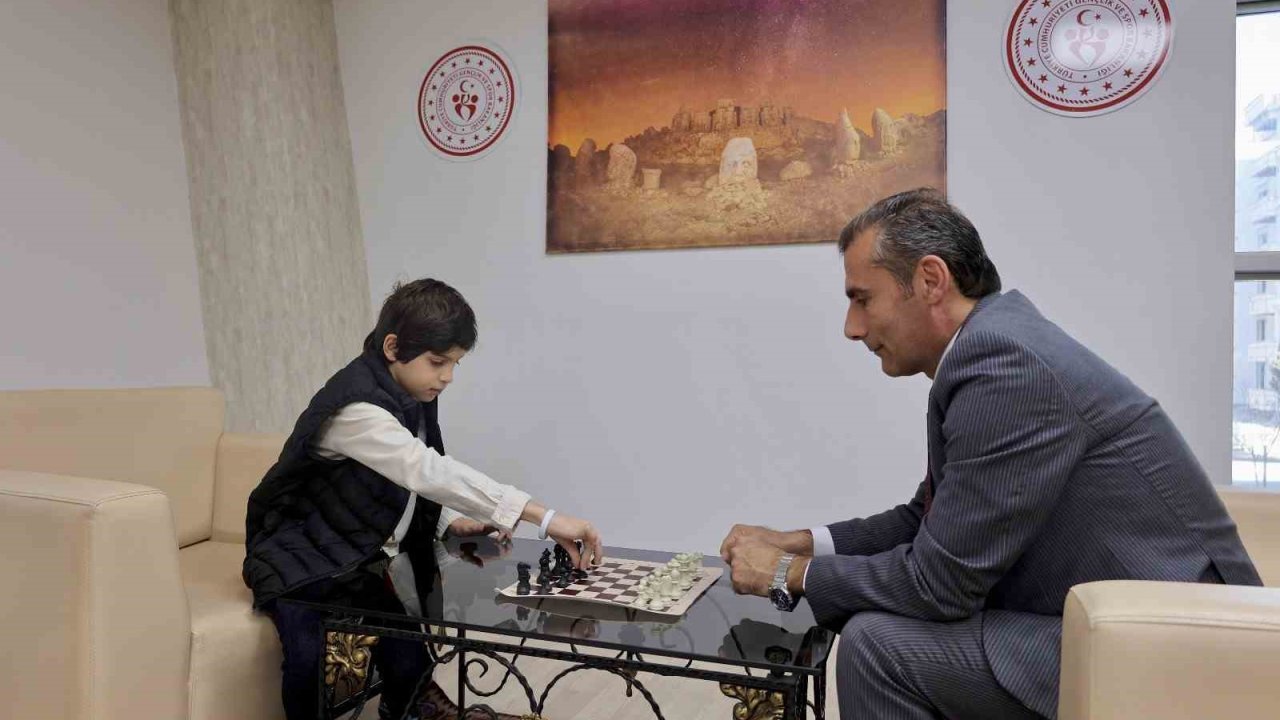 Adıyamanlı santranç sporcusu milli takıma seçildi