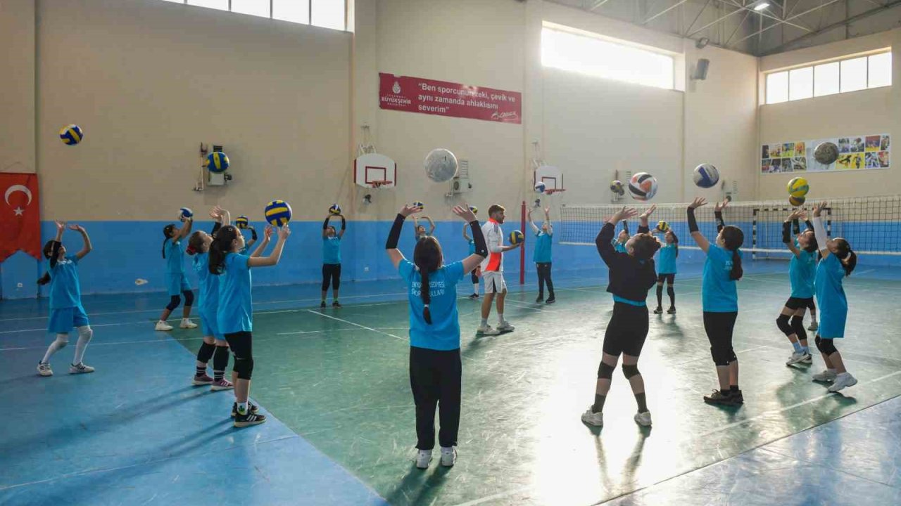 Esenyurtlu çocuklara 14 farklı branşta spor eğitimi