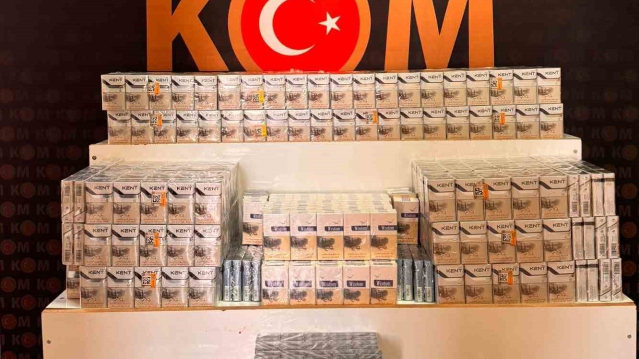Erciş’te bin 700 paket gümrük kaçağı sigara ele geçirildi