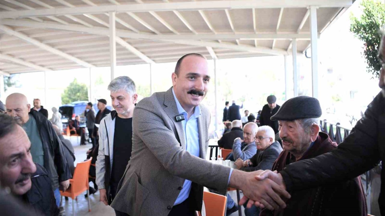 Konyaaltı Belediye Başkanı Cem Kotan, vatandaşın sorun ve taleplerini dinledi