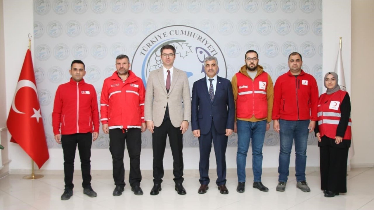 Erciş’te en fazla kan bağışında bulunan vatandaşlara plaket ve berat