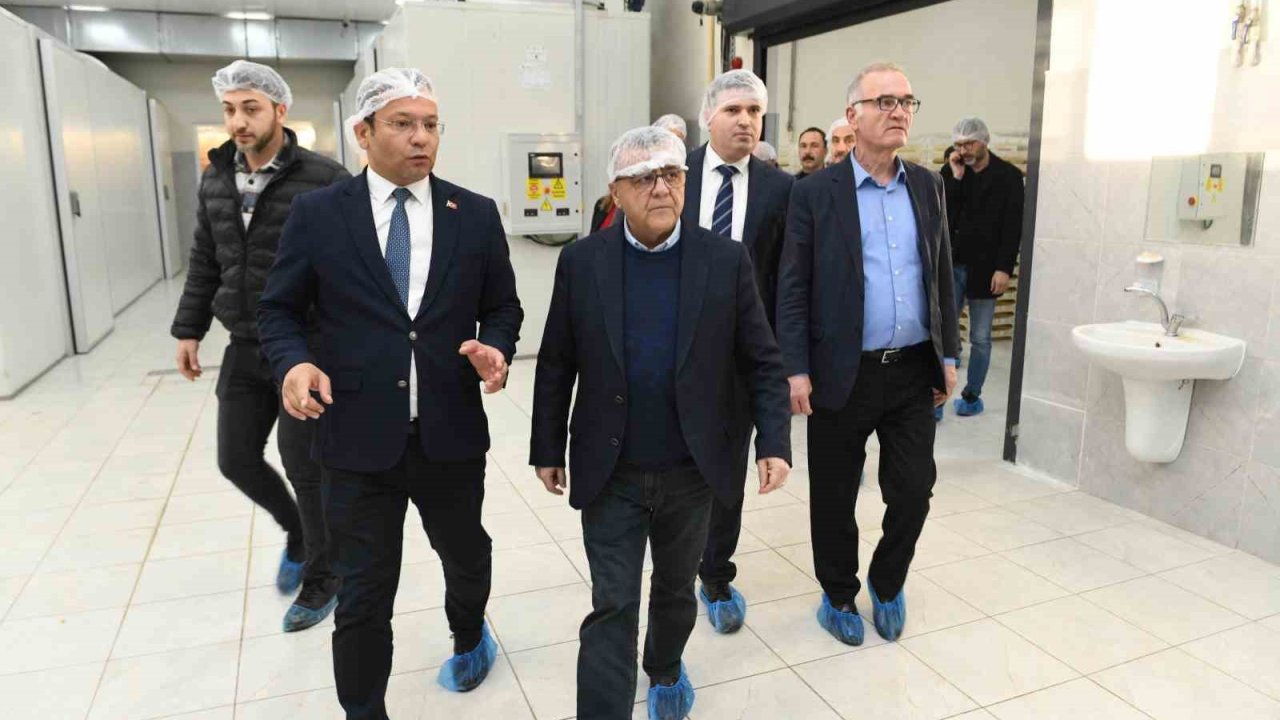 Başkan Şehirli, Sındırgı’da incelemelerde bulundu