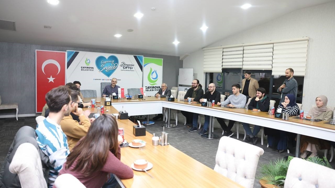 Başkan Çiftçi, üniversite öğrencileri ile bir araya geldi