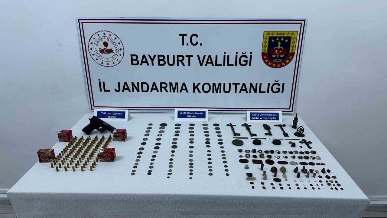 11 ilde eş zamanlı operasyonda çok sayıda tarihi eser ele geçirildi