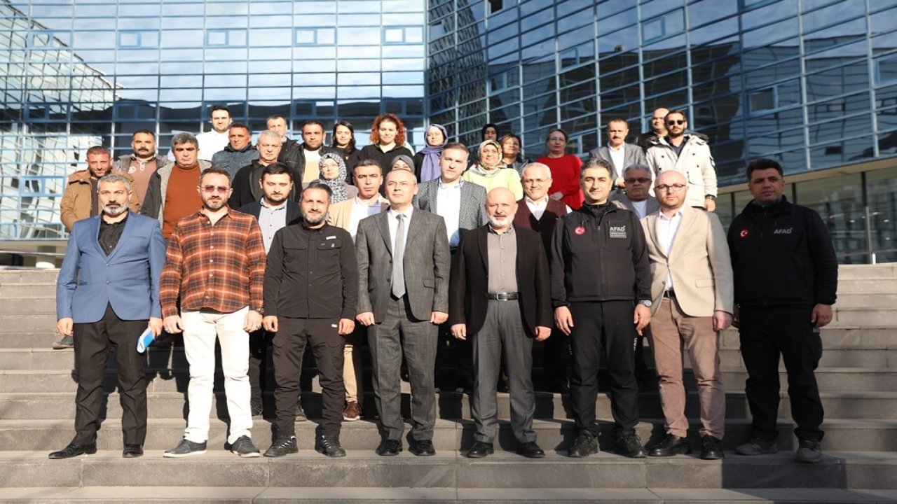 Başkan Çolakbayrakdar: Eğitimler, afet durumunda hızlı ve etkili müdahale için büyük önem taşıyor"