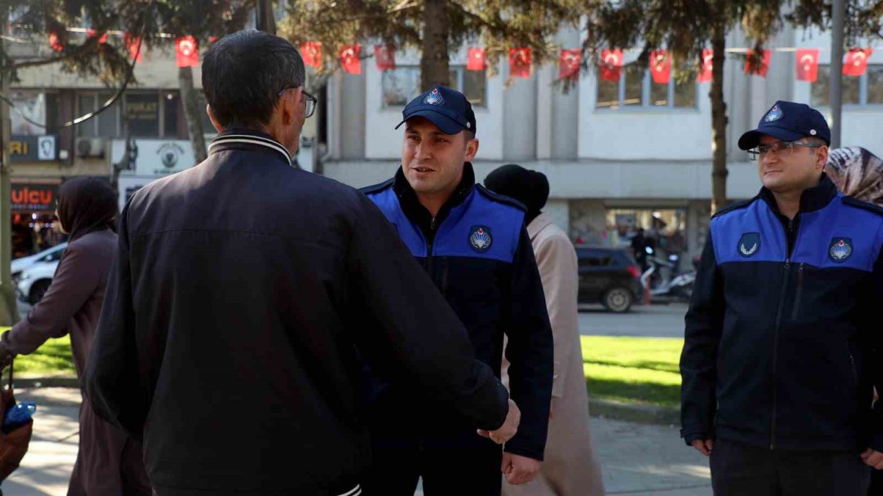 Büyükşehir zabıtası temiz bir Sakarya için devriyede