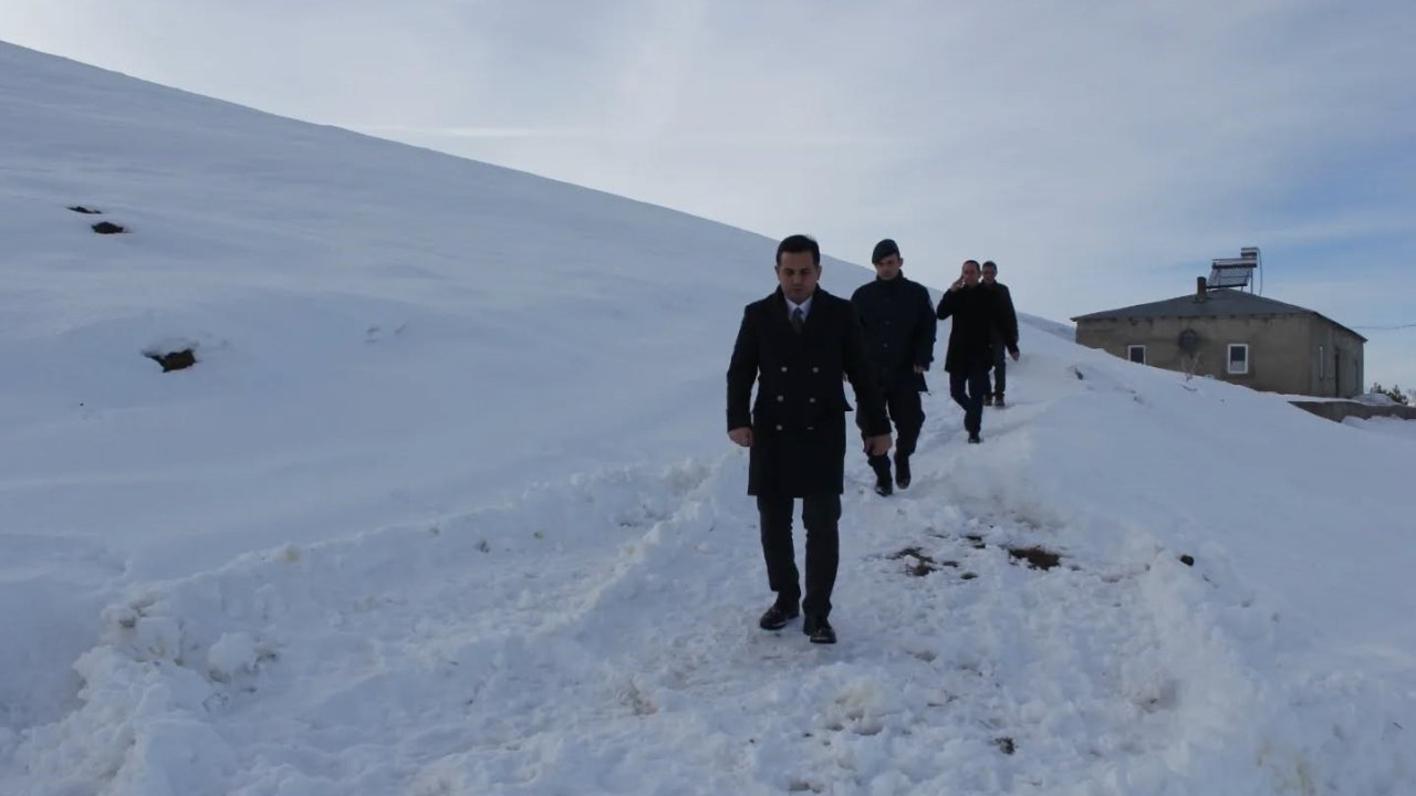 Kaymakam Şahin, köylerde incelemede bulundu