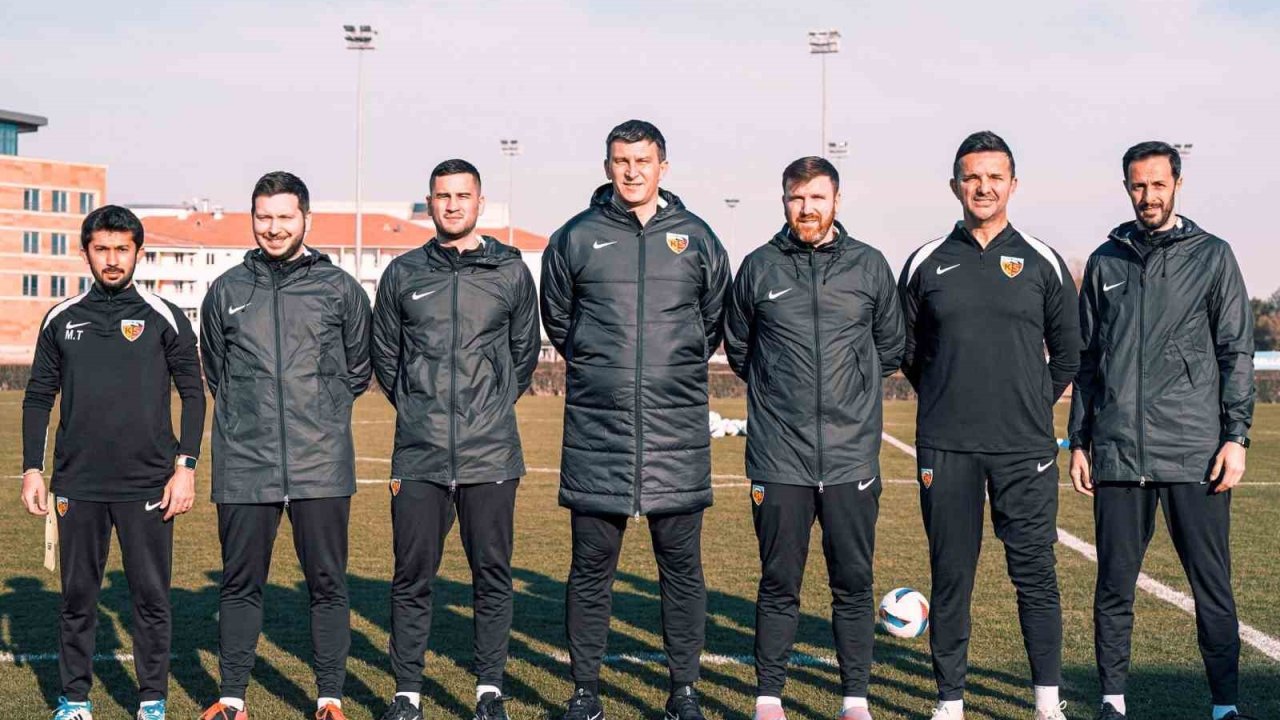 Kayserispor’un teknik kadrosu