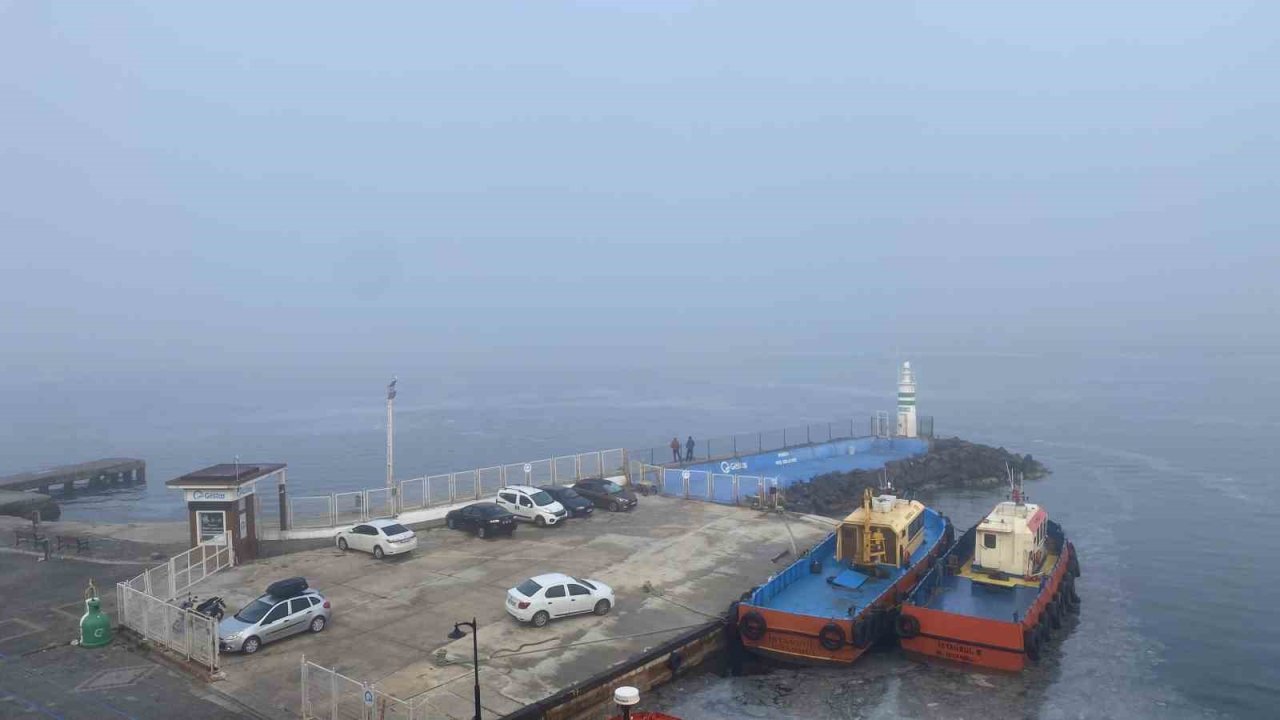 Çanakkale Boğazı sis nedeniyle transit gemi geçişlerine kapatıldı
