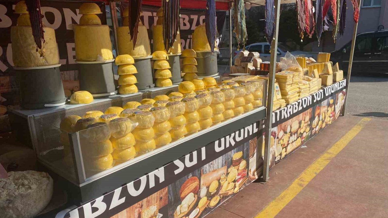 Pamukkale’de kurulan fuarlarda 1 tona yakın hileli ürün ele geçirildi