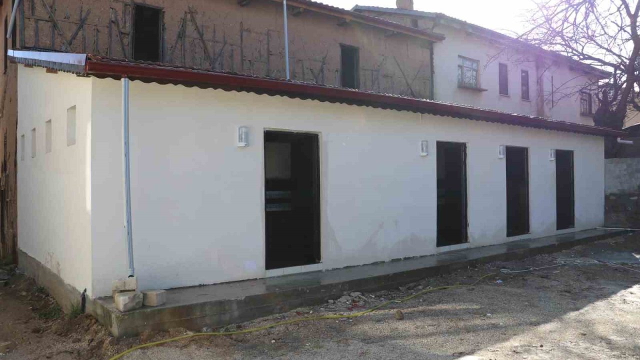 Tarihi Camii’nin şadırvanı hizmete açıldı