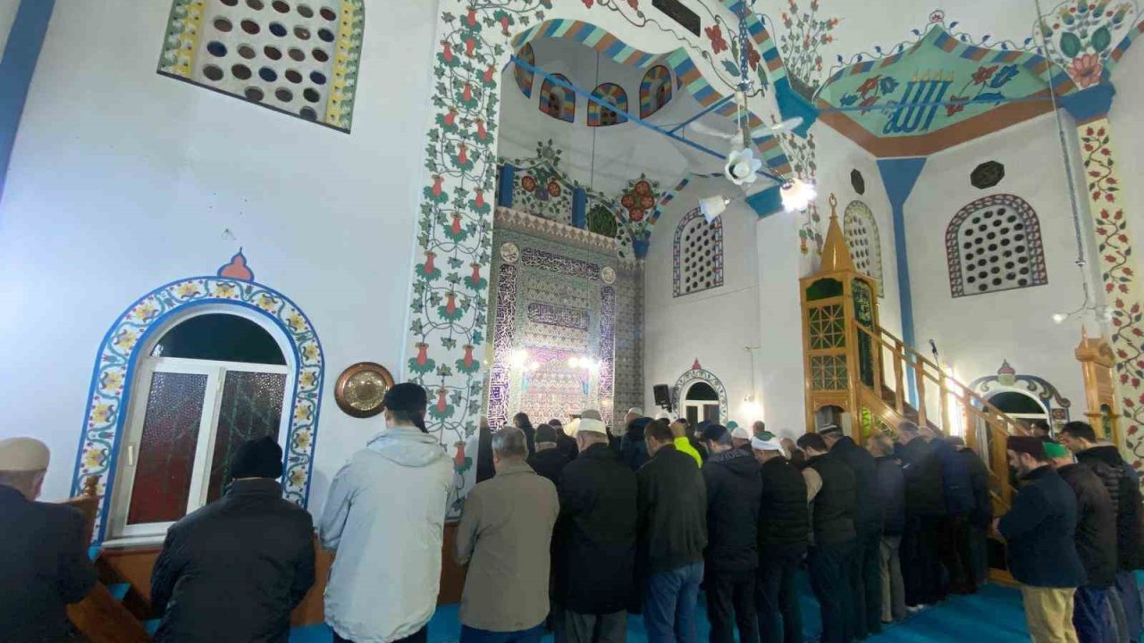 Efeler’de vatandaşlar sabah namazında buluştu