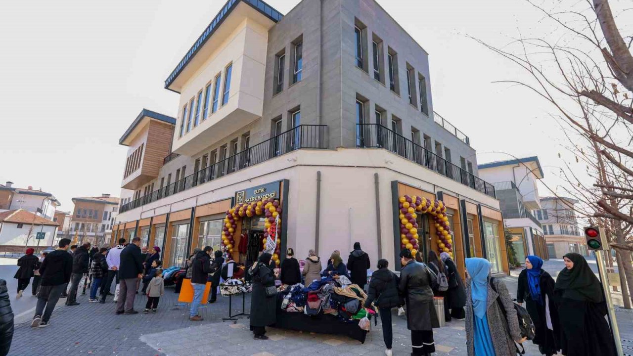 Suriçi Çarşısı açılan iş yerleriyle hareketleniyor