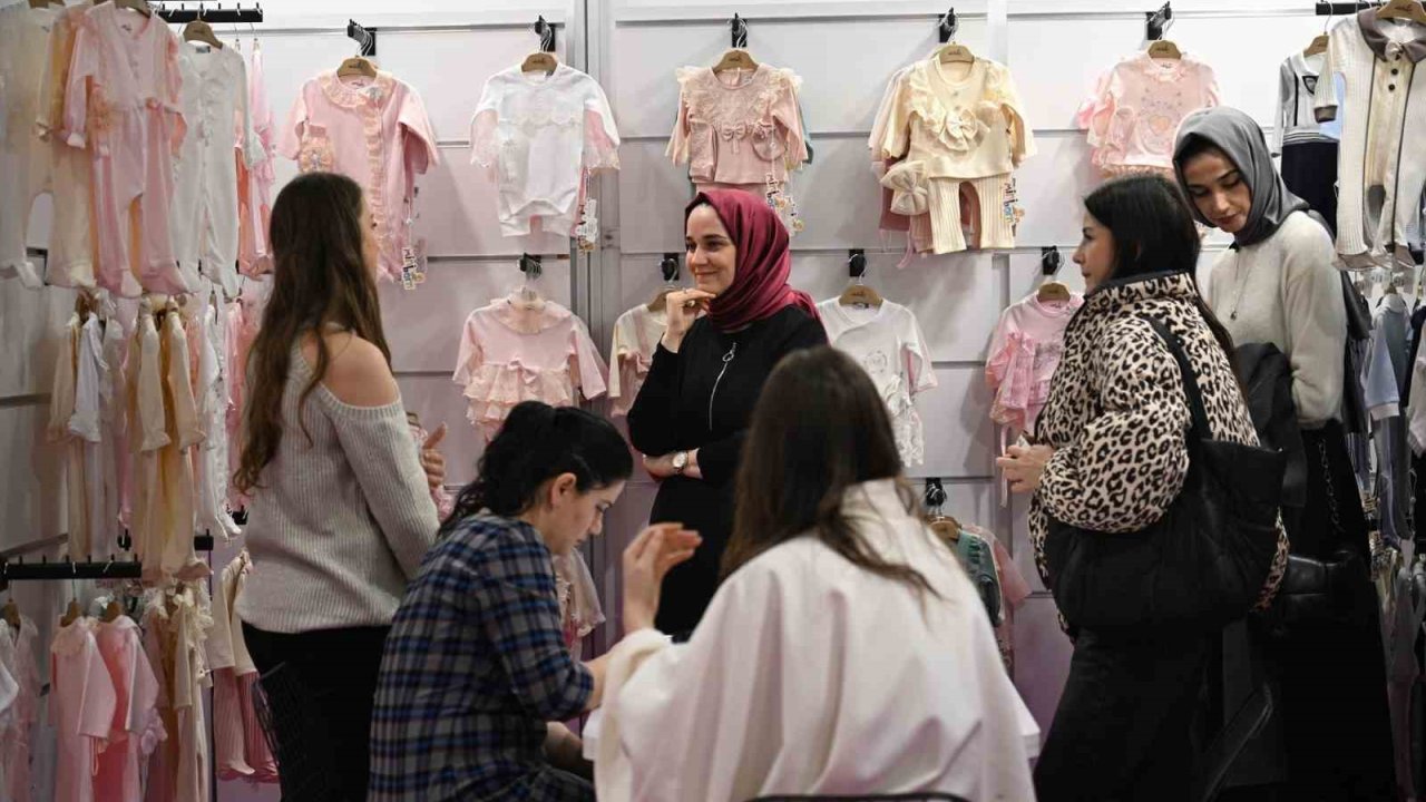 Bebek ve çocuk giyim sektörü Junioshow’da buluştu