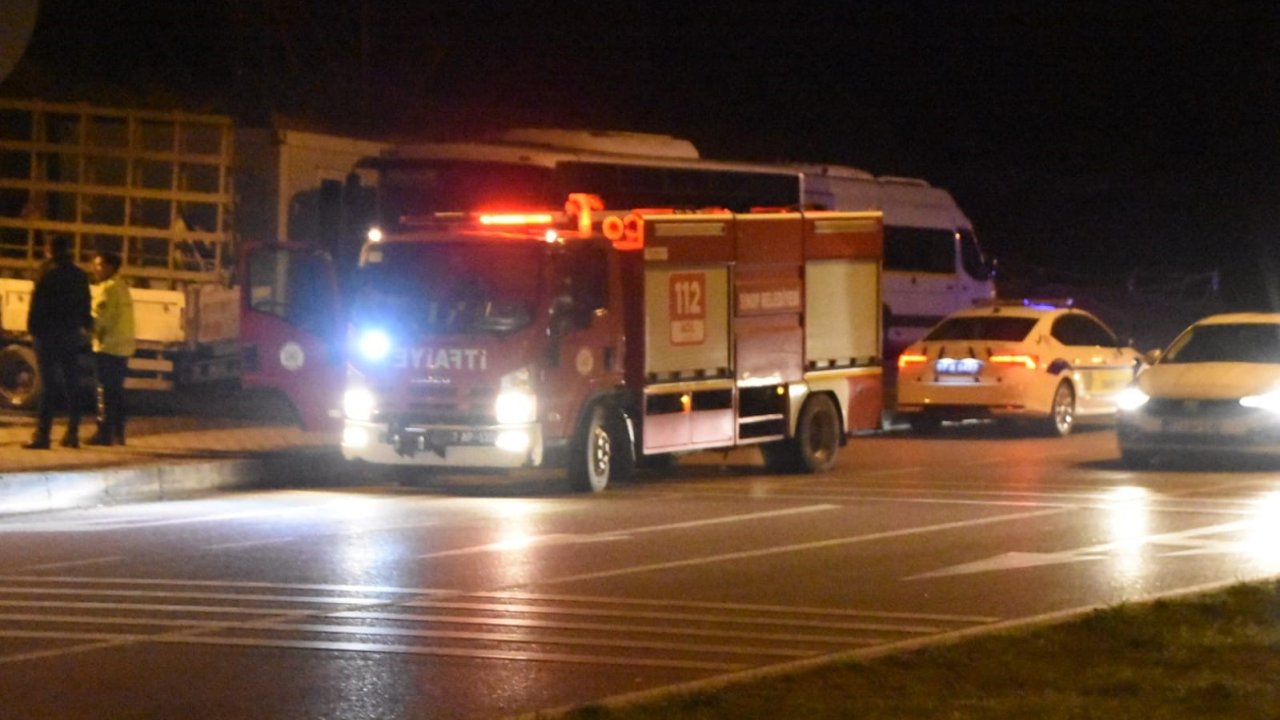 Sinop’ta park halindeki araçta yangın çıktı