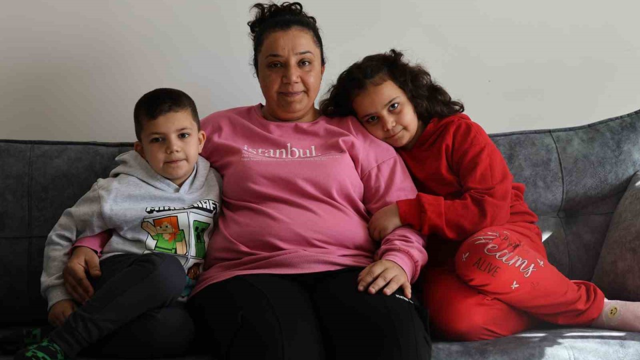 Depremde evleri ağır hasar alan aile, TOKİ konutlarında artık güvenle yaşıyor