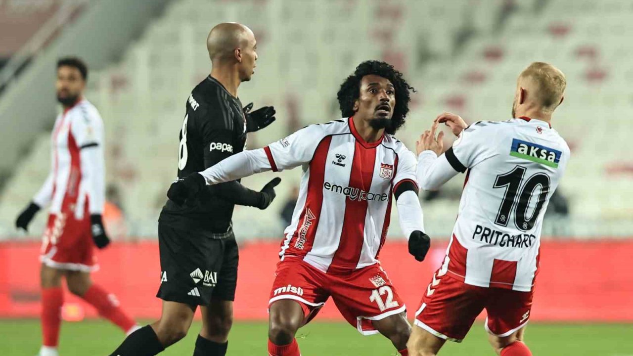 Sivasspor - Beşiktaş maçının biletleri satışa çıktı