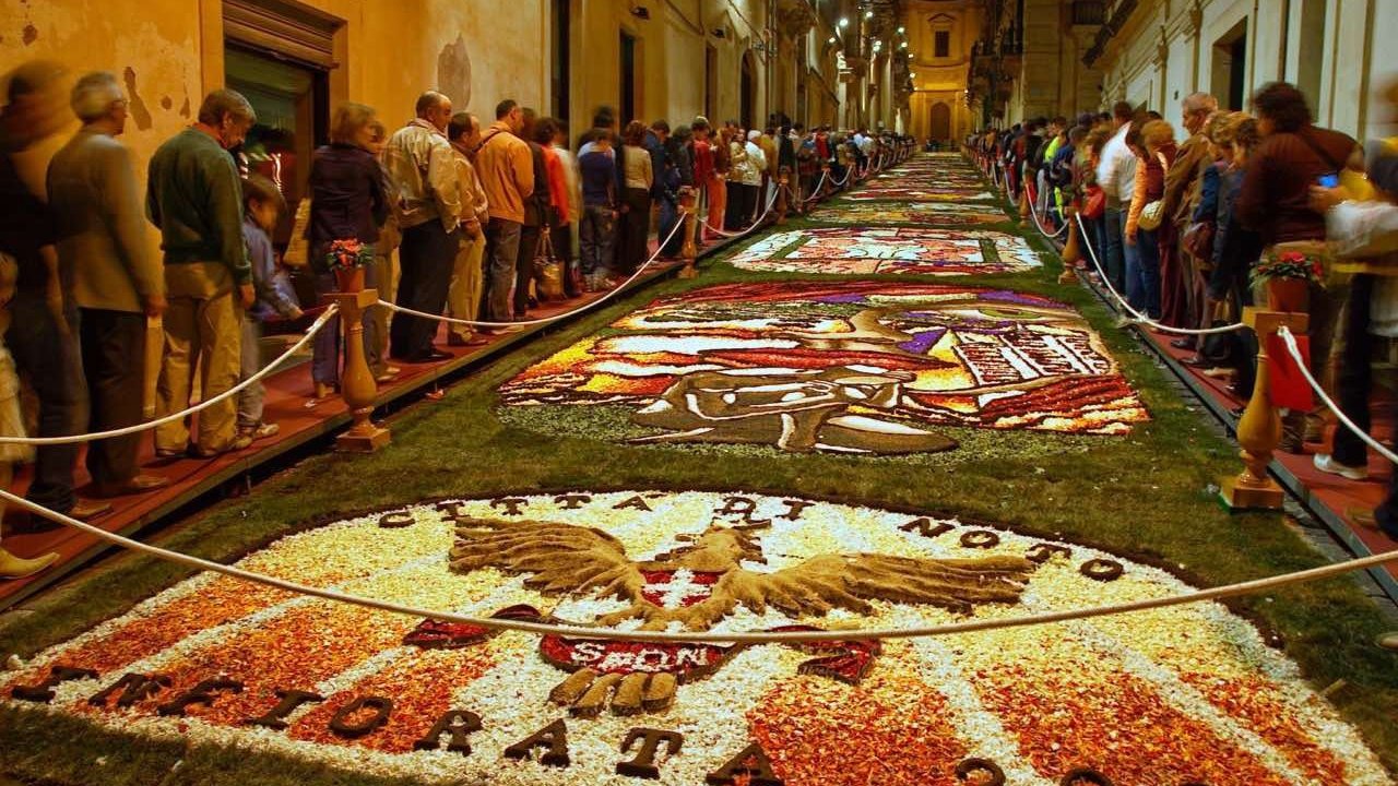 Antalya Çiçek Desenleri Günleri’nde gençler en güzel deseni oluşturmak için yarışacak