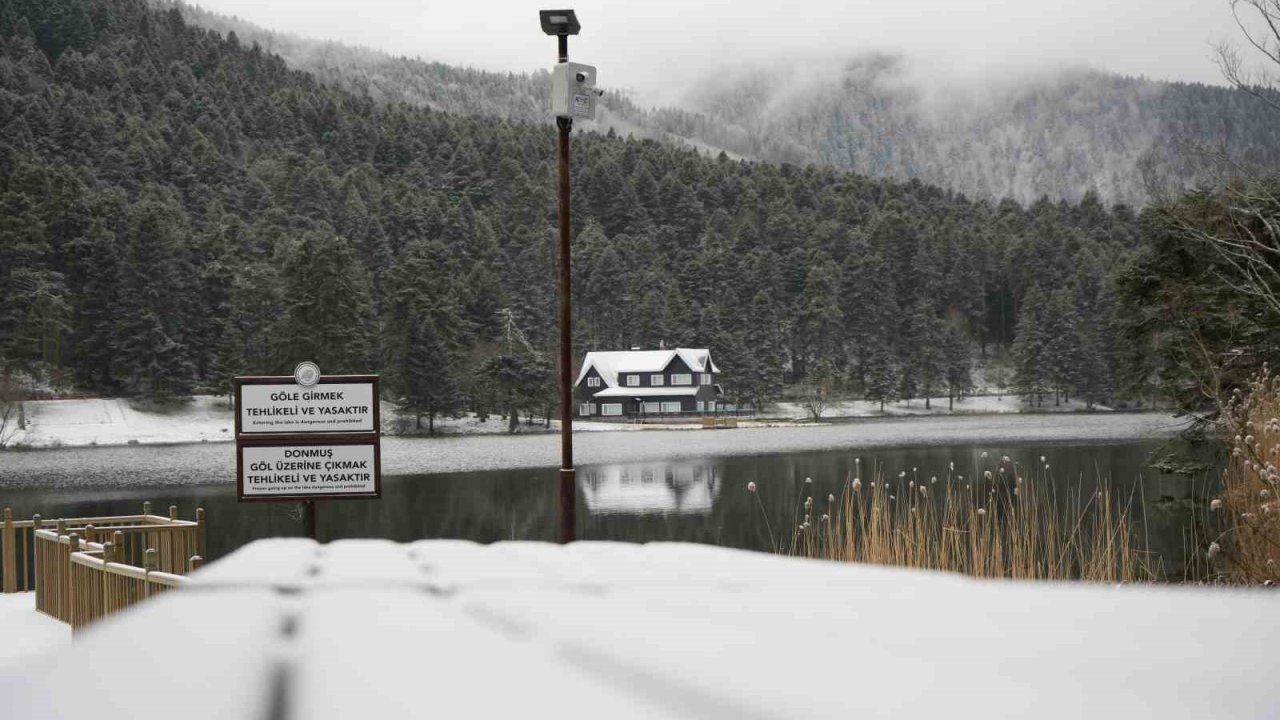 Bolu’nun incisi beyaz örtüyle kaplandı
