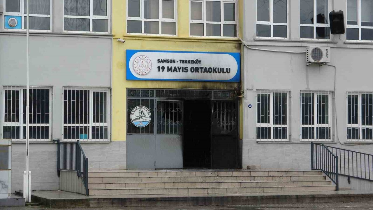Okulda yangın çıktı, eğitime 1 gün ara verildi
