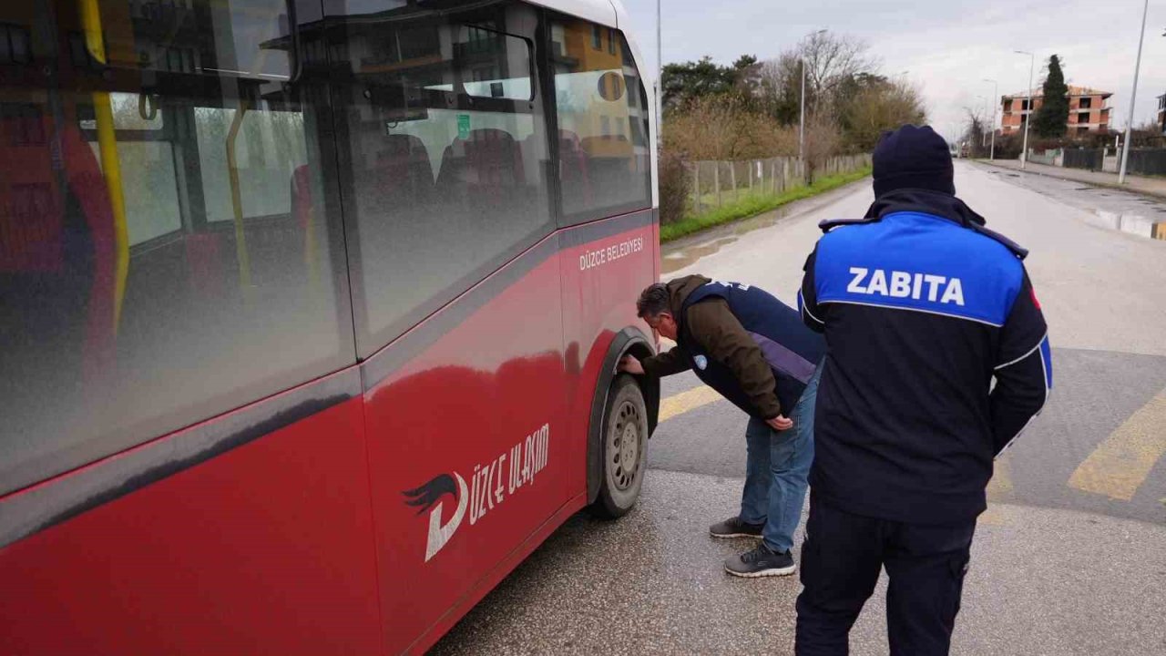 Düzce’de halk otobüslerine kış lastiği denetimi