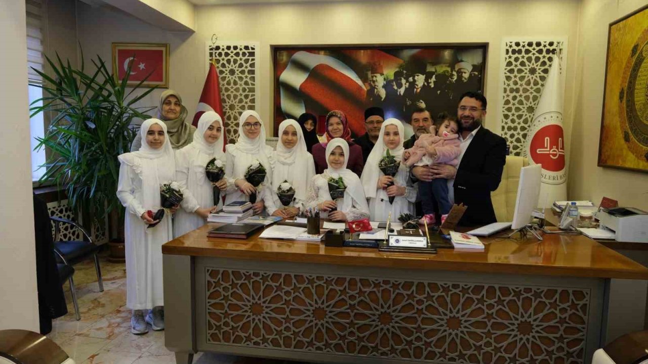 Hafızlık öğrencileri umre ile ödüllendirildi