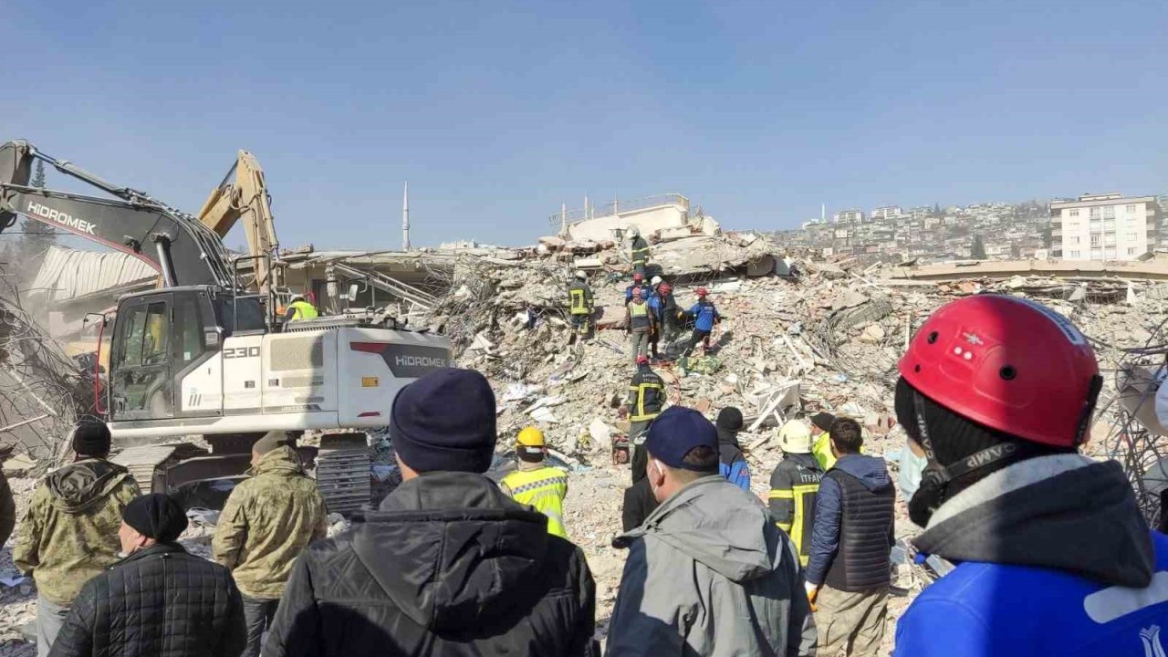 Rektör Sarıbıyık: "Dirençli şehirler inşa etmek ortak sorumluluğumuz"