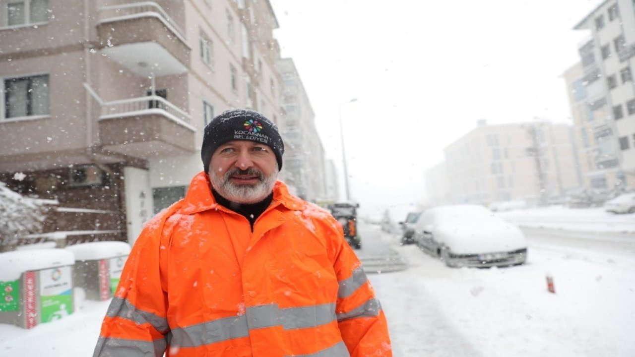 Başkan Çolakbayrakdar, "Kar, şehrimize bereket getirirken, ulaşım güvenliği için yoğun çalışıyoruz"