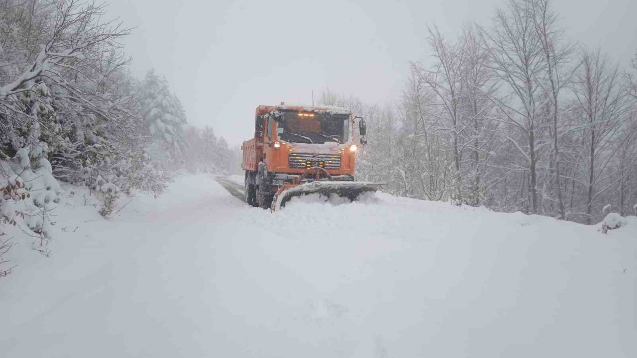 Kastamonu’da 195 köyün yolu ulaşıma kapandı