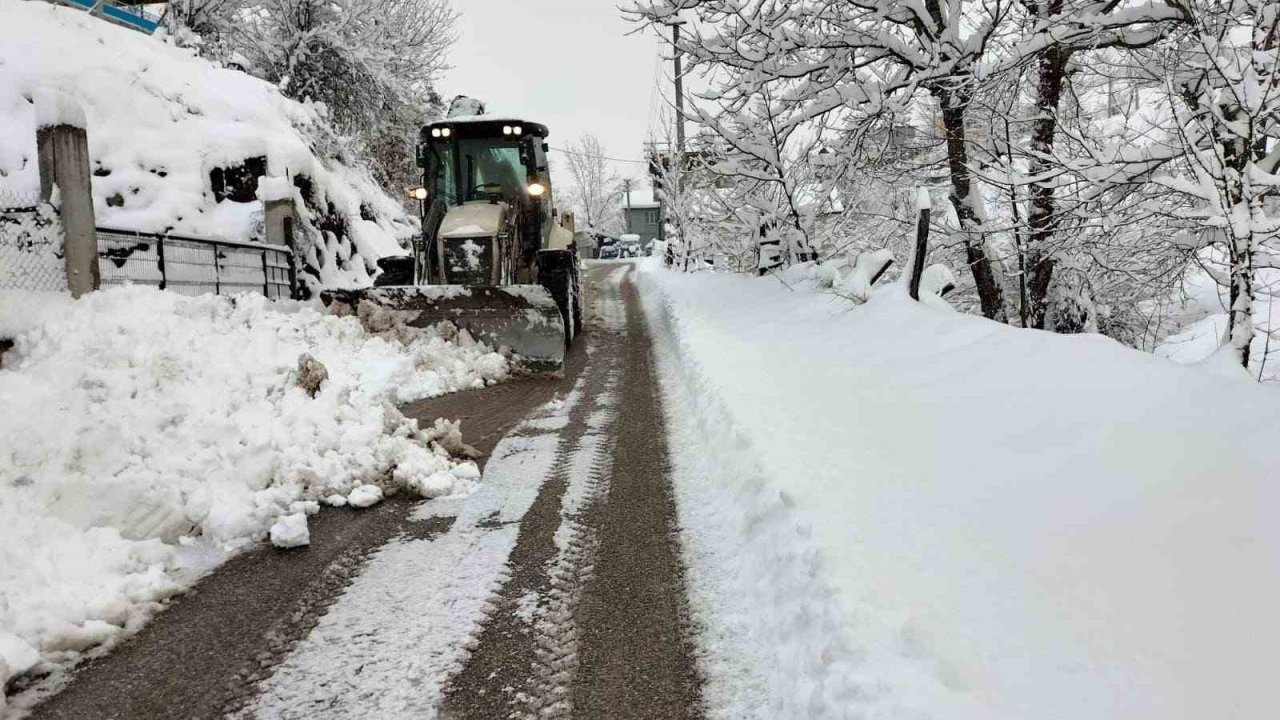 Kapalı 109 köy yolundan 104’ü açıldı