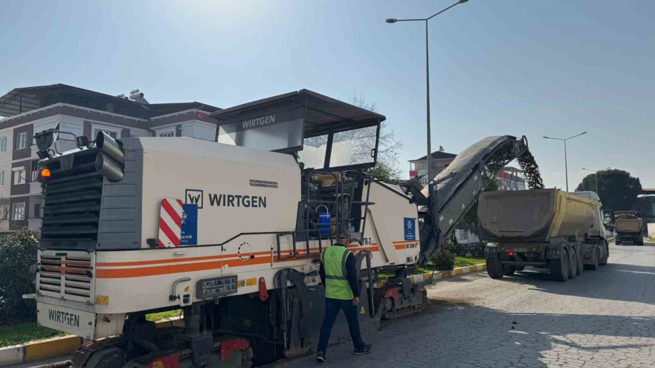 Başkan Çerçioğlu Nazilli’nin yollarını yeniliyor