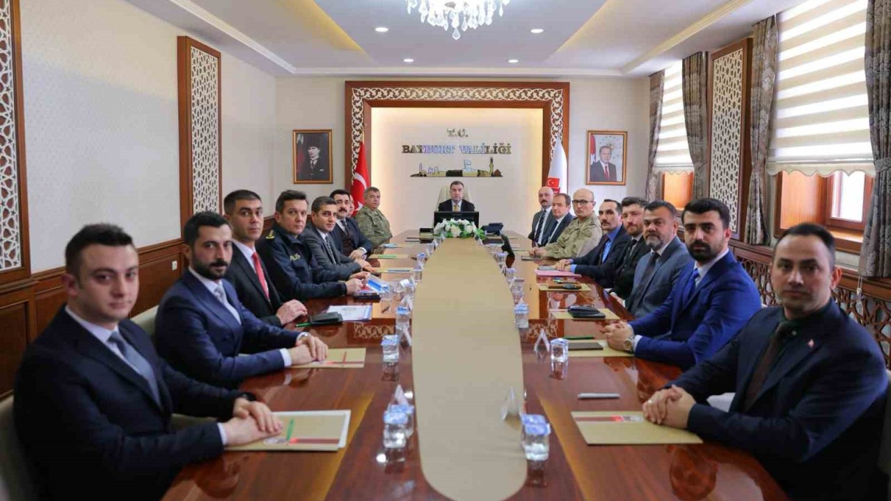 Bayburt’taki terör ve asayiş konuları ’Genişletilmiş İl Güvenlik ve Asayiş Koordinasyon Toplantısında’ görüşüldü