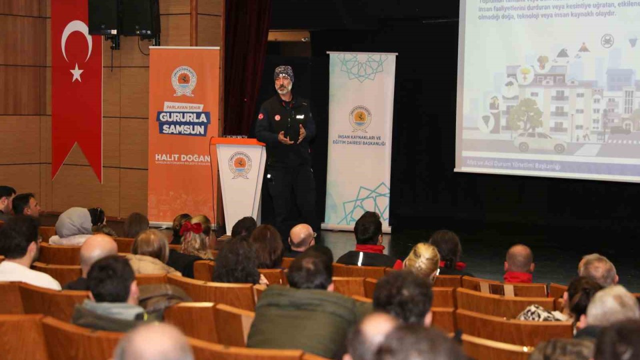 Büyükşehir arama kurtarma ekibinden 6 Şubat anma programı