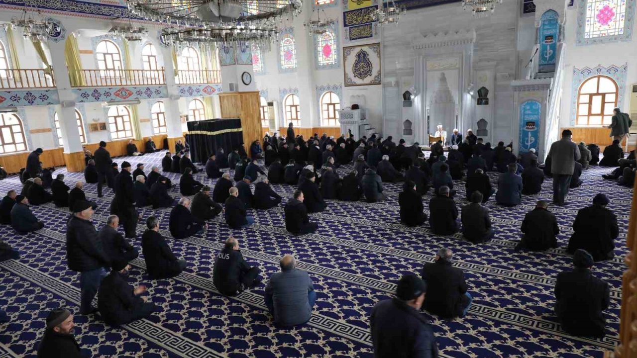 "Asrın felaketinde hayatını kaybedenler için Çankırı’da mevlit okundu