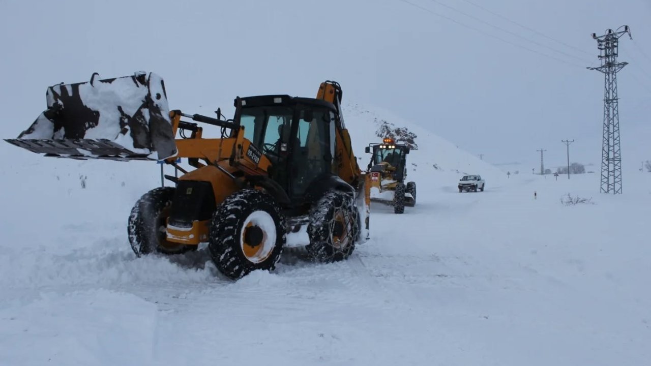 Bayburt’un Demirözü ilçesinde eğitime kar tatili