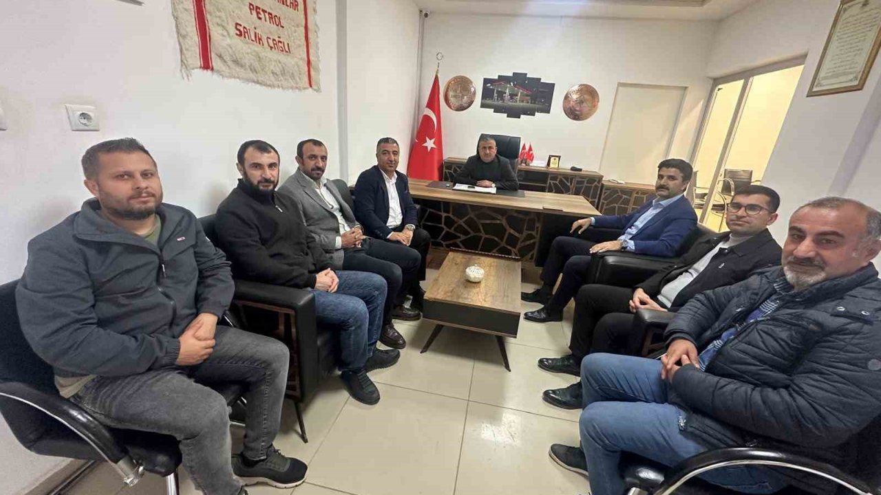 6 Şubat depremlerinde araçlara akaryakıt desteğinde bulunan iş adamına plaket