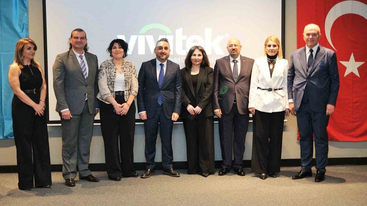 Azerbaycan gönüllüleri, iş dünyasında yeni fırsatlar için İzmir’de