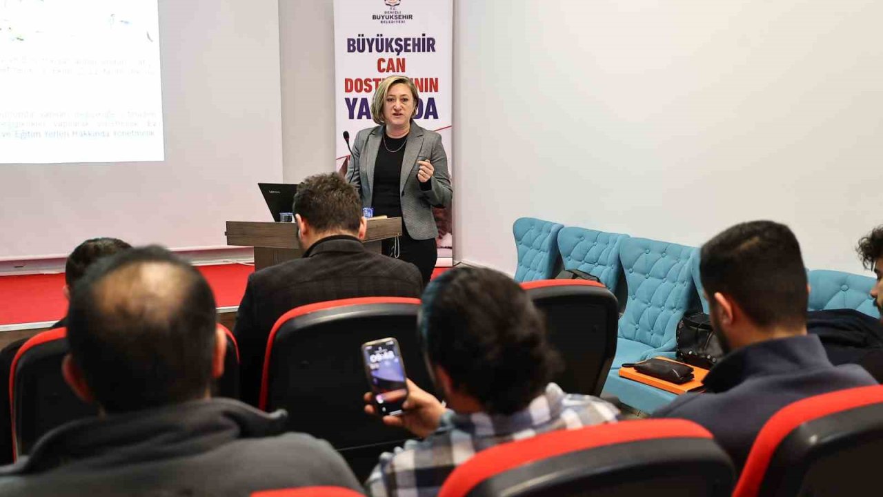 Denizli Büyükşehir ev hayvanı satışı yapanlara eğitim verdi