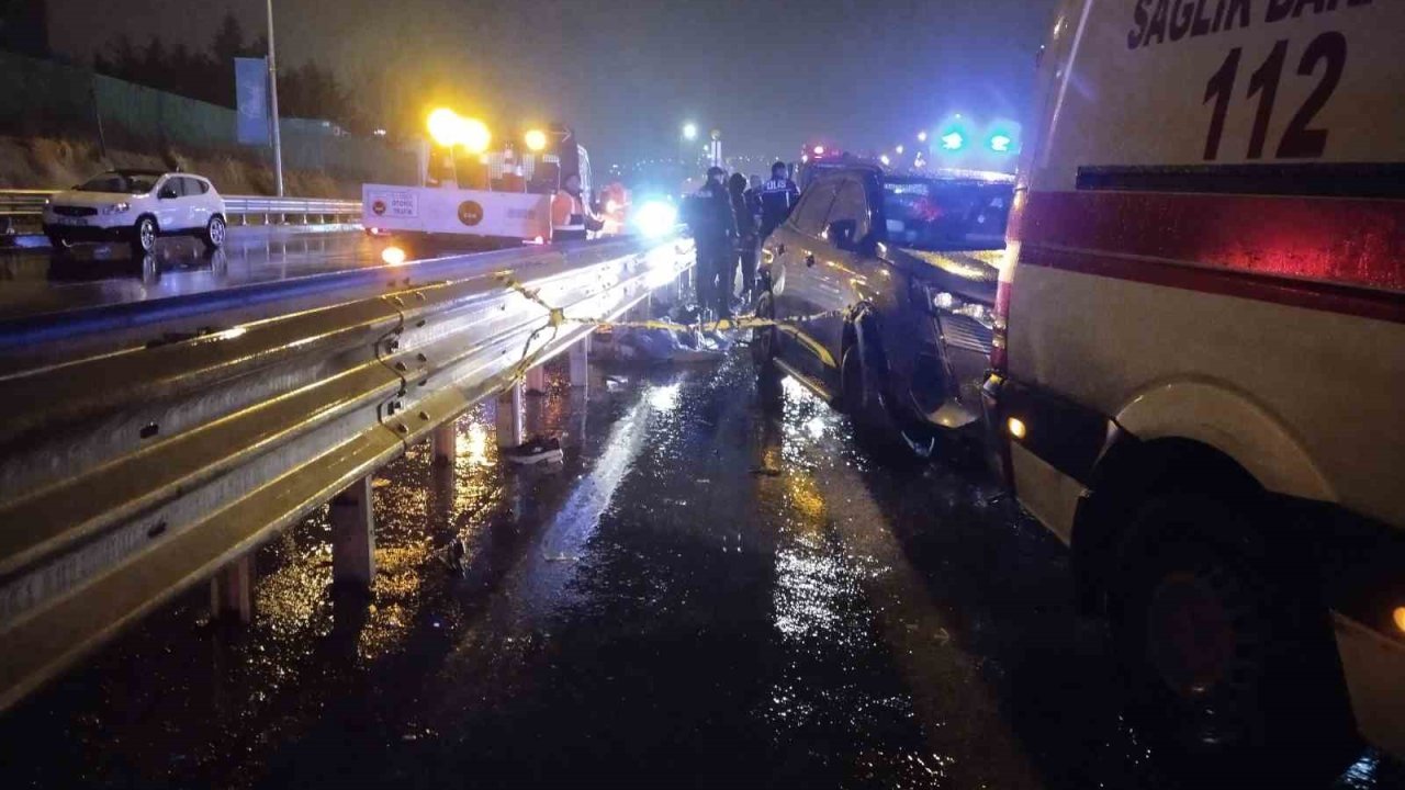 Ataşehir’de zincirleme trafik kazası :1 ölü, 2 yaralı
