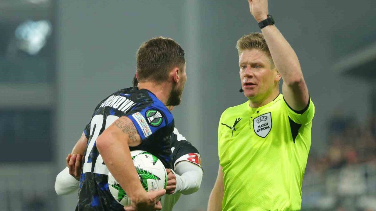 Sivasspor - Beşiktaş maçının VAR’ı Jakob Alexander Sundberg oldu