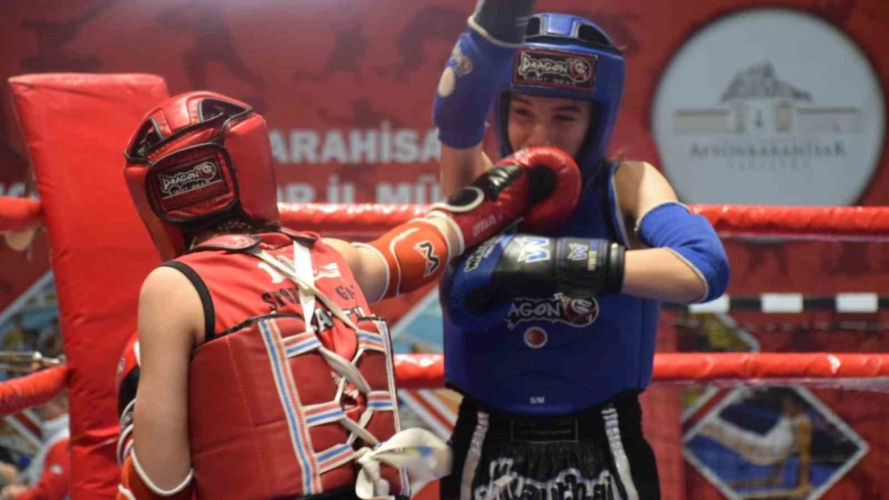 Ege Bölgesi Muaythai Şampiyonası Afyonkarahisar’da başladı