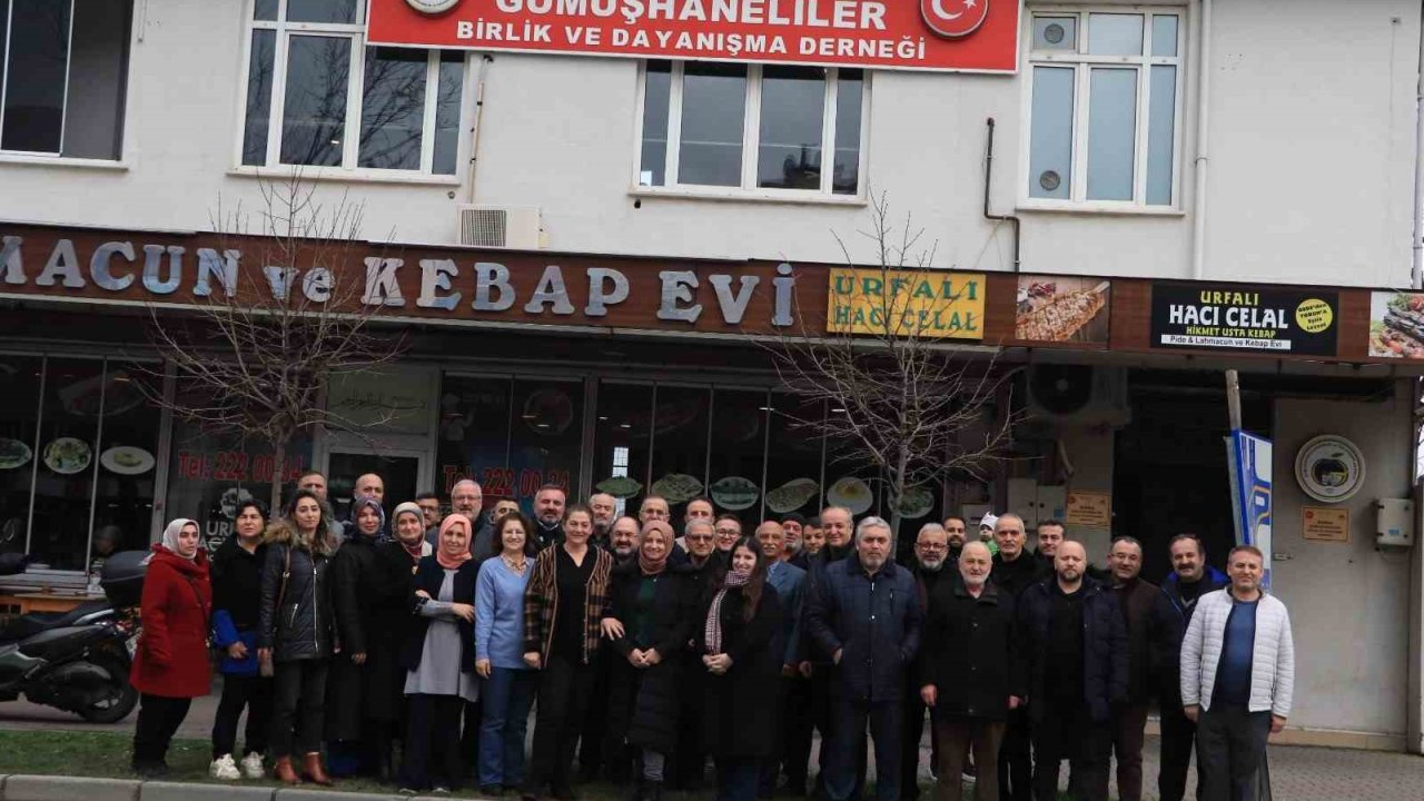 Öğretmeniyle 40 sene sonra Bursa’da bir araya geldi