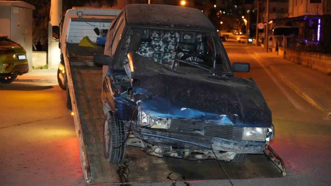 Edirne’de otomobil ile hafif ticari araç çarpıştı: 1 yaralı