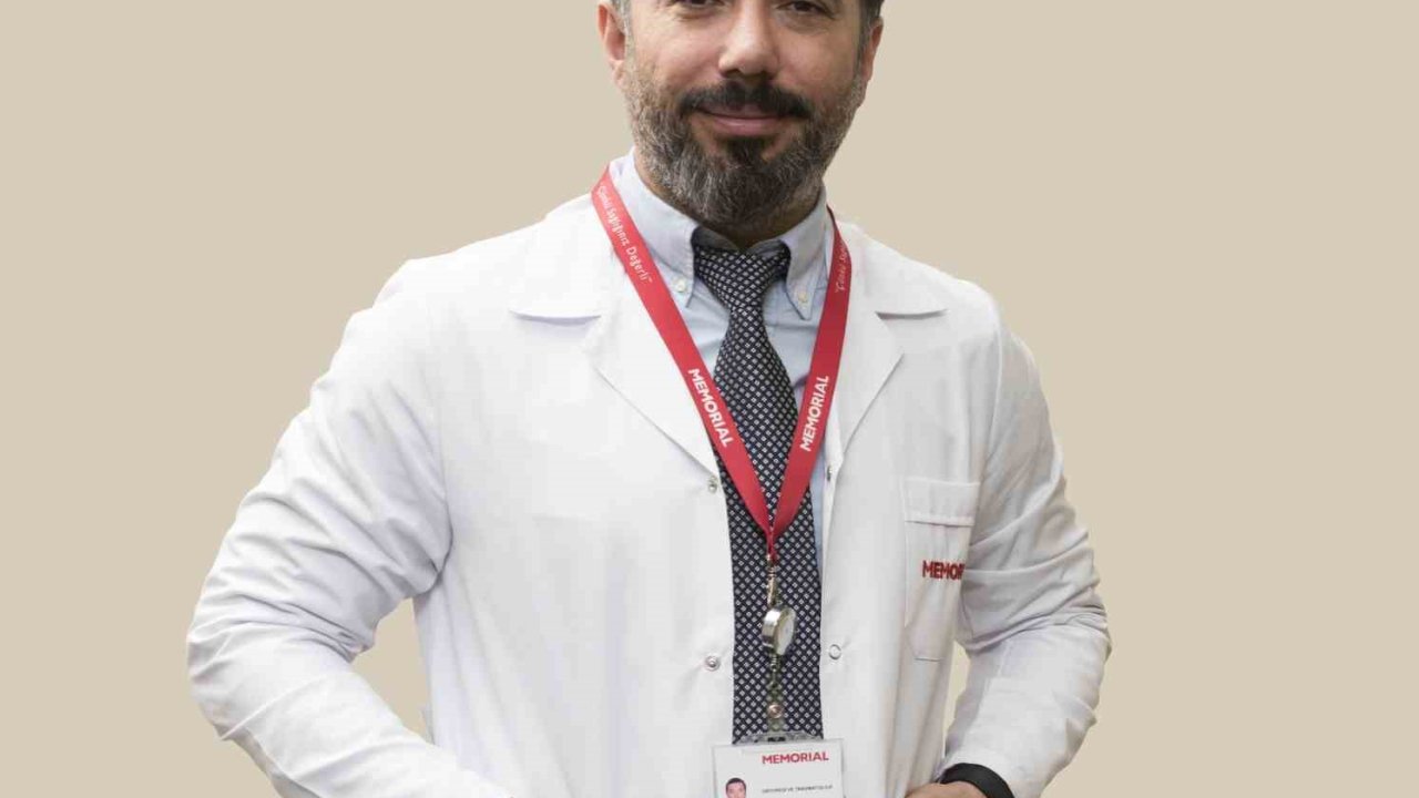 Kadınlarda giyinirken, erkeklerde arka cepten cüzdan almaya çalışırken ortaya çıkıyor