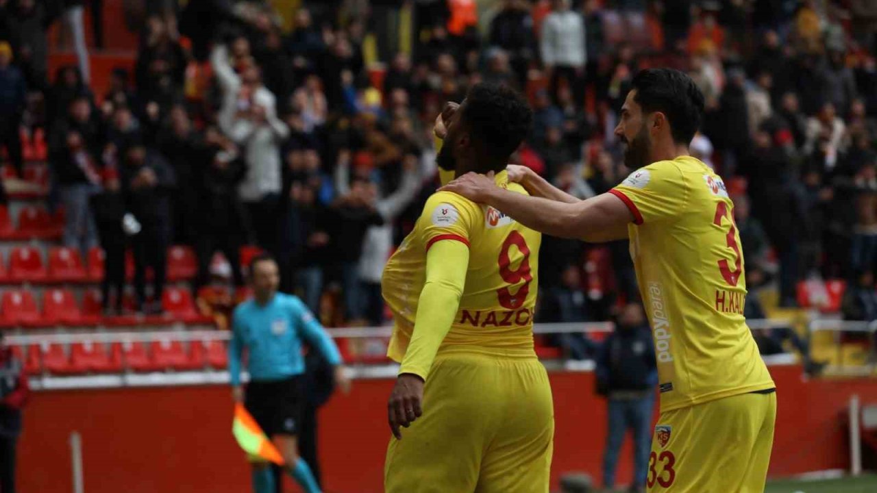Duckens Nazon’dan 2 gol