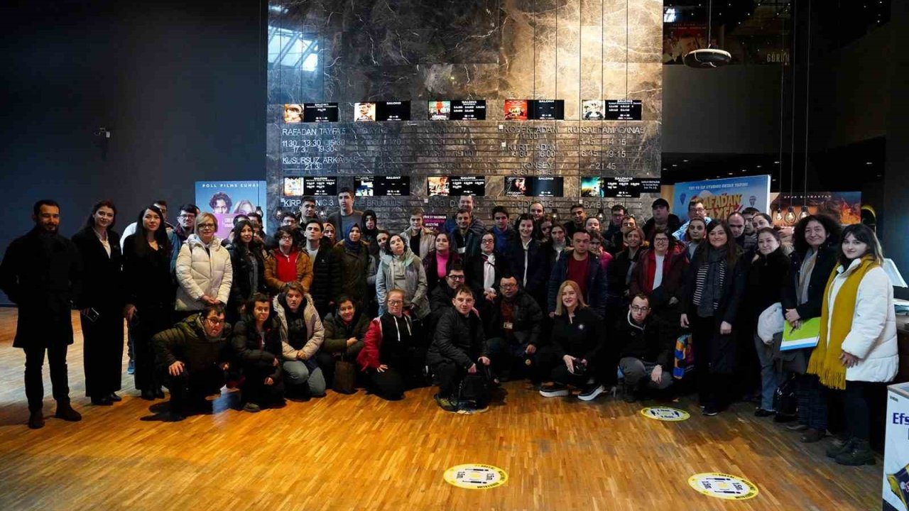 Özel bireylerin sinema keyfi