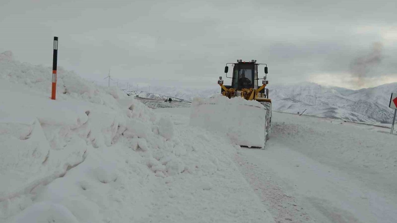 Kayseri’de 107 yol ulaşıma açıldı