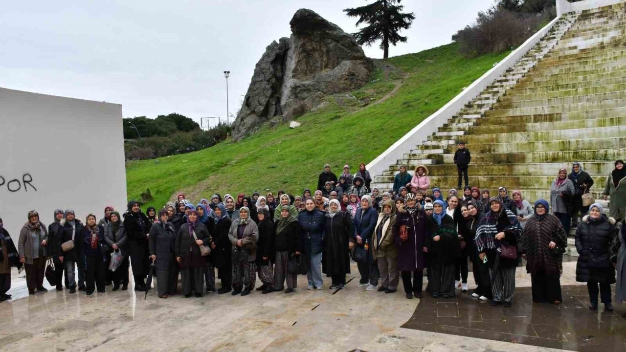 Manisa BÜyükşehir’den yüzlerce kadına kültürel gezi