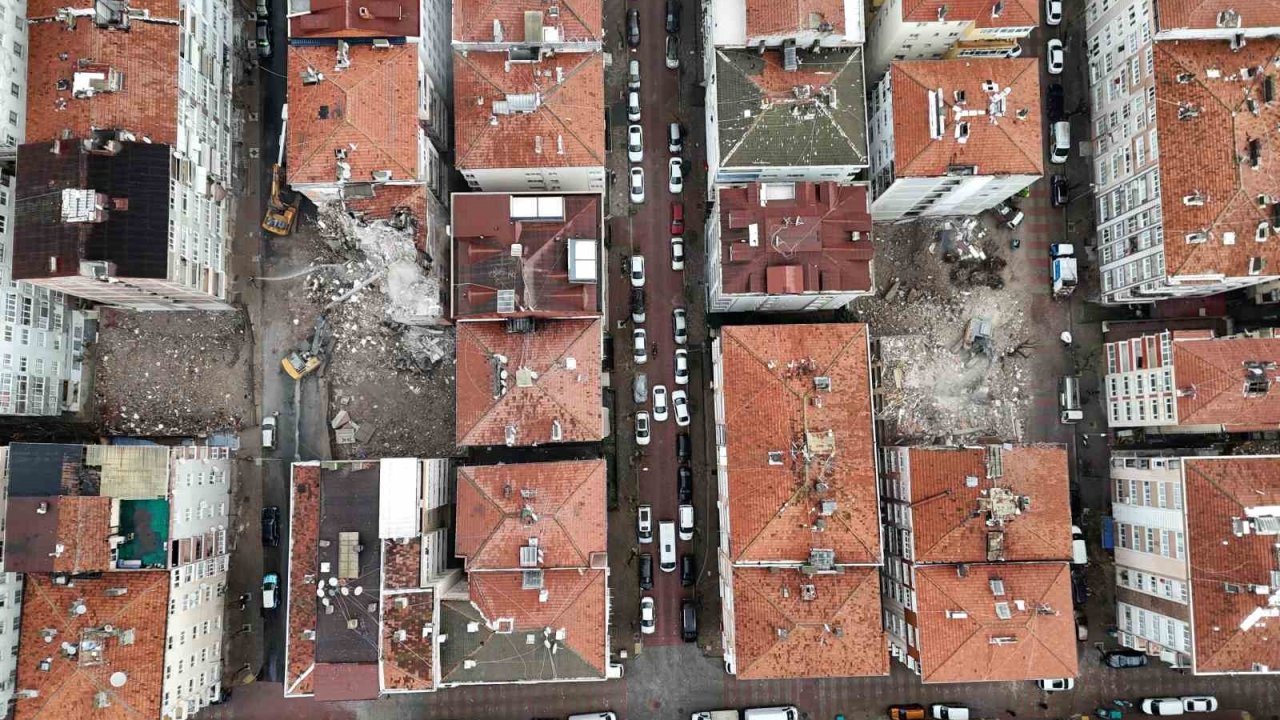 Bahçelievler kentsel dönüşümde ilk sırada: Aynı anda onlarca riskli bina yenileniyor