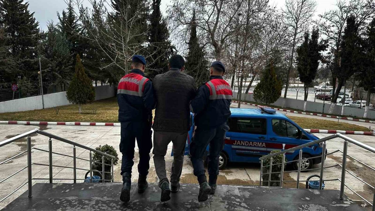 Adam öldürme suçundan aranan firariyi jandarma yakalandı